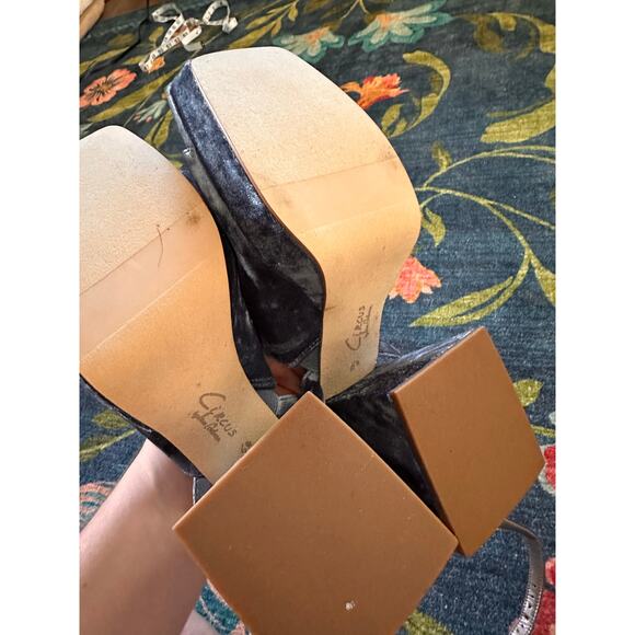 Sam Edelman Miranda Two-Piece Platform Velvet Heels Size 6.5 - Picture 9 of 9